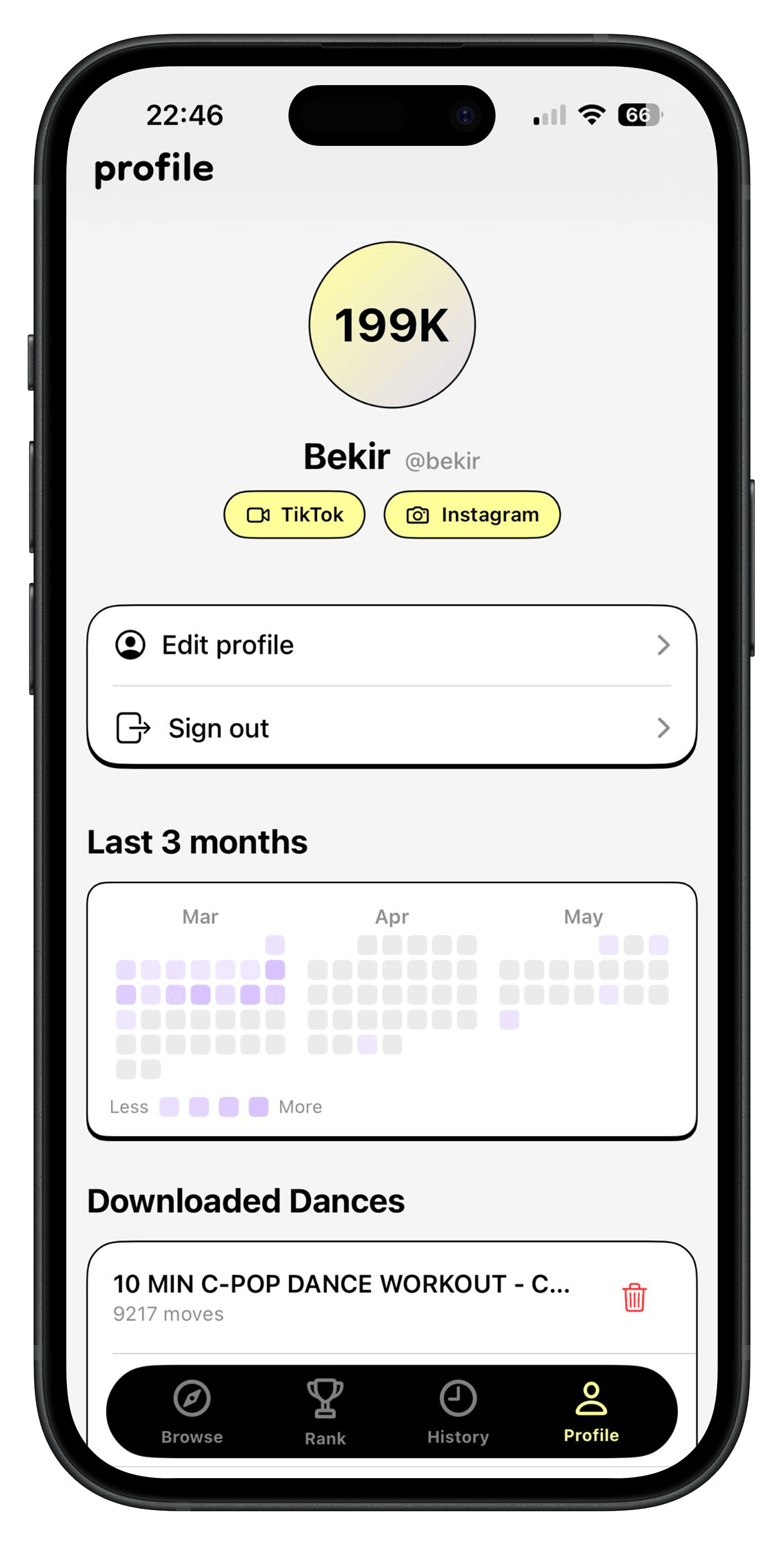 Hoppa profile screen with stats and activity